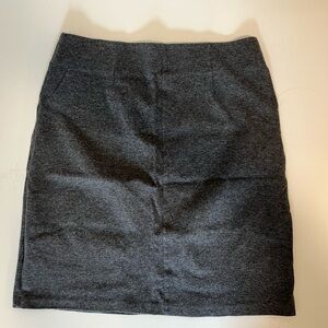 Old Navy Ponte-Knit Skirt in Heather Gray
